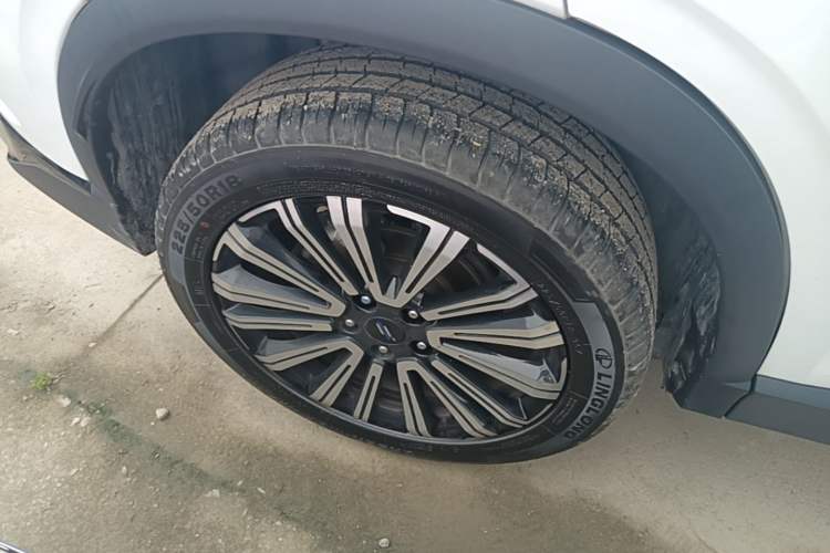 Used CHANGAN OSHAN X5 2023 Enjoy Edition 1.5T DCT Deluxe Model Right Rear Wheel Hub