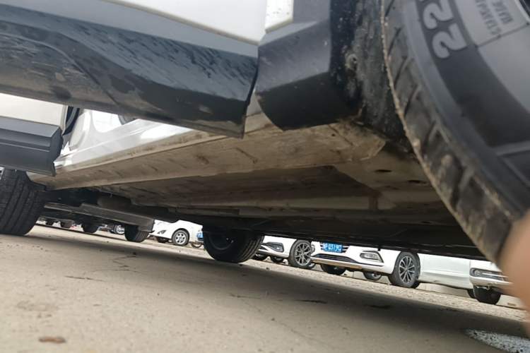 Used CHANGAN OSHAN X5 2023 Enjoy Edition 1.5T DCT Deluxe Model Right Side Sill
