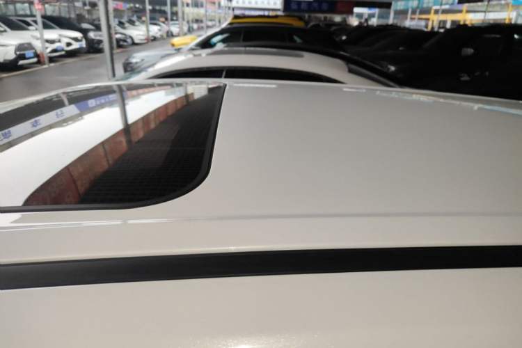 Used CHANGAN OSHAN X5 2023 Enjoy Edition 1.5T DCT Luxury Model Roof