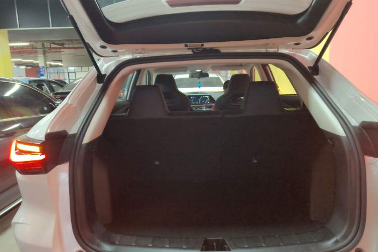 Used CHANGAN OSHAN X5 2023 Enjoy Edition 1.5T DCT Deluxe Model Trunk