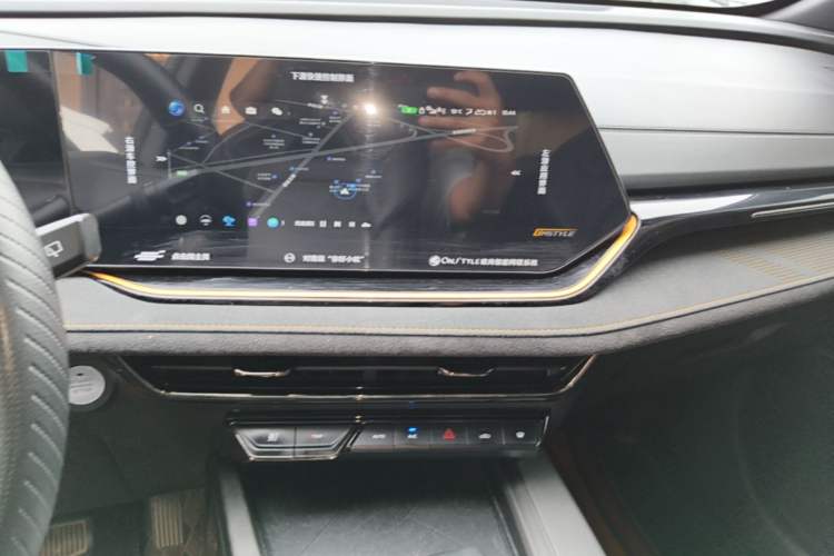 Used CHANGAN OSHAN X5 PLUS 2023 Revised 1.5T DCT Pioneer Edition Audio And AC Panel