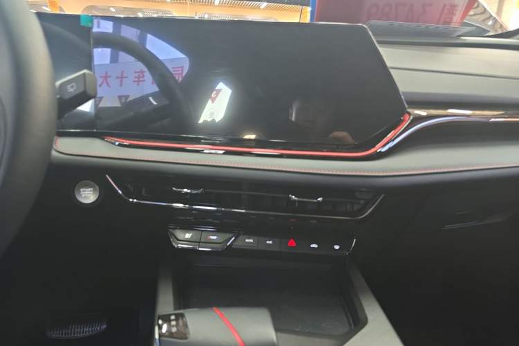 Used CHANGAN OSHAN X5 PLUS 2023 1.5T DCT Enjoyment Version Audio And AC Panel