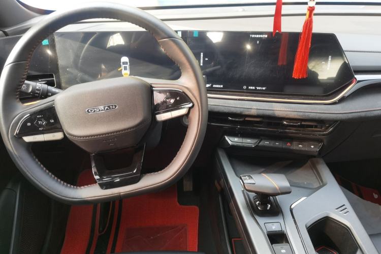 Used CHANGAN OSHAN X5 PLUS 2023 1.5T DCT Navigation Edition Center Console