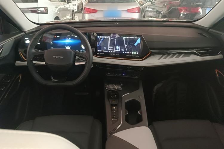 Used CHANGAN OSHAN X5 PLUS 2023 1.5T DCT Smart & Fun AI Edition Center Console