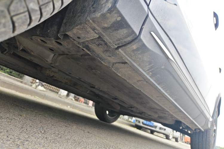 Used CHANGAN OSHAN X5 PLUS 2023 Revised Version 1.5T DCT Navigation Edition Chassis Front Left