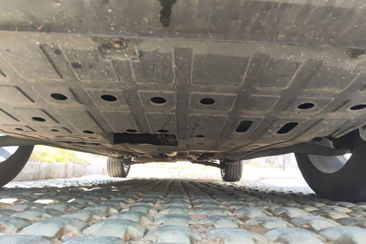 Used CHANGAN OSHAN X5 PLUS 2023 Revised Version 1.5T DCT Navigation Edition Chassis Front