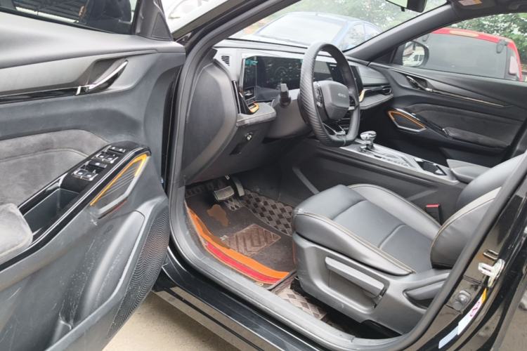 Used CHANGAN OSHAN X5 PLUS 2023 Revised 1.5T DCT Pioneer Edition Driver Seat