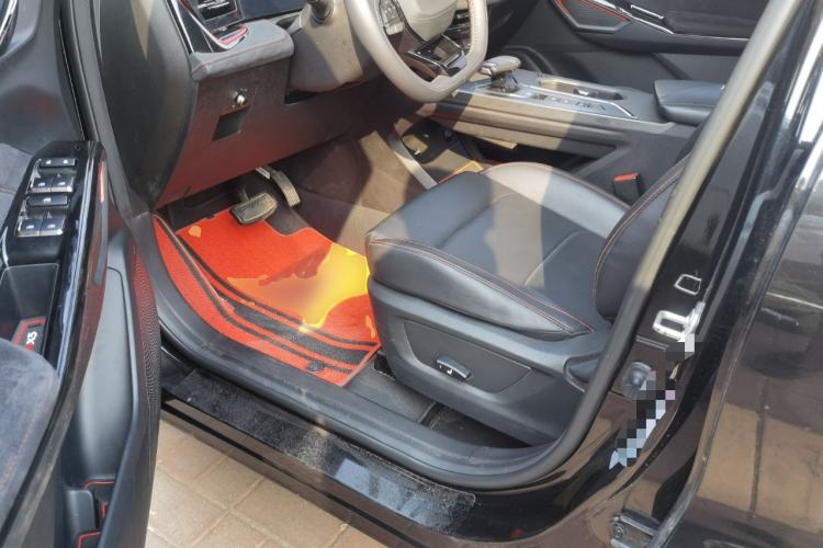 Used CHANGAN OSHAN X5 PLUS 2023 1.5T DCT Navigation Edition Driver Seat