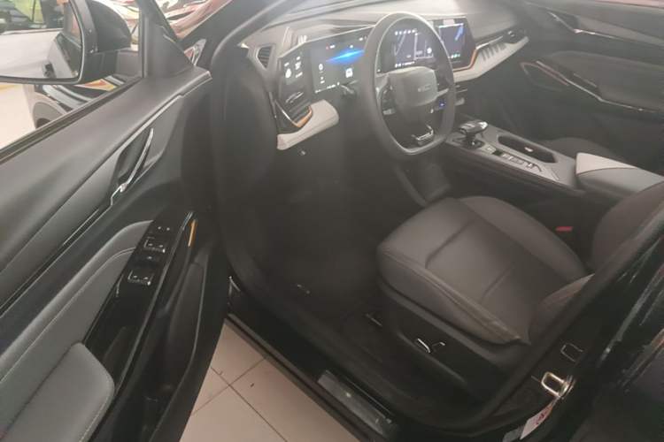 Used CHANGAN OSHAN X5 PLUS 2023 1.5T DCT Smart & Fun AI Edition Driver Seat