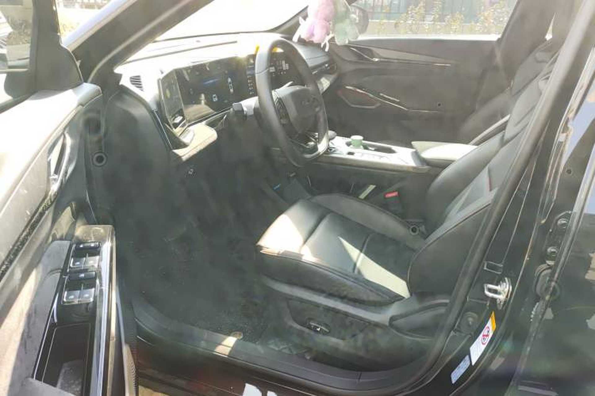 Used CHANGAN OSHAN X5 PLUS 2023 Revised Version 1.5T DCT Navigation Edition Driver Seat