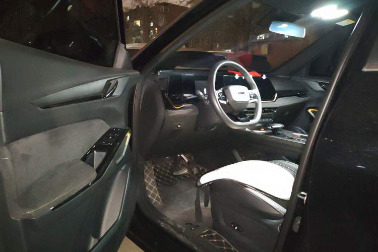 Used CHANGAN OSHAN X5 PLUS 2023 1.5T DCT Excellence Edition Driver Seat