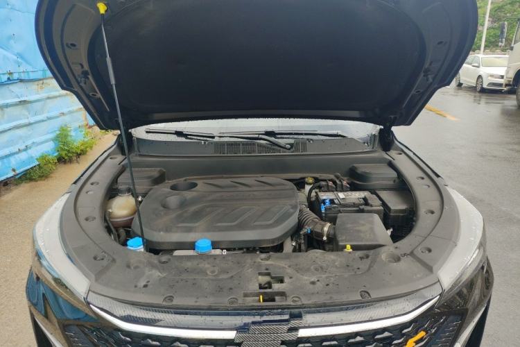 Used CHANGAN OSHAN X5 PLUS 2023 1.5T DCT Excellence Edition Engine Bay