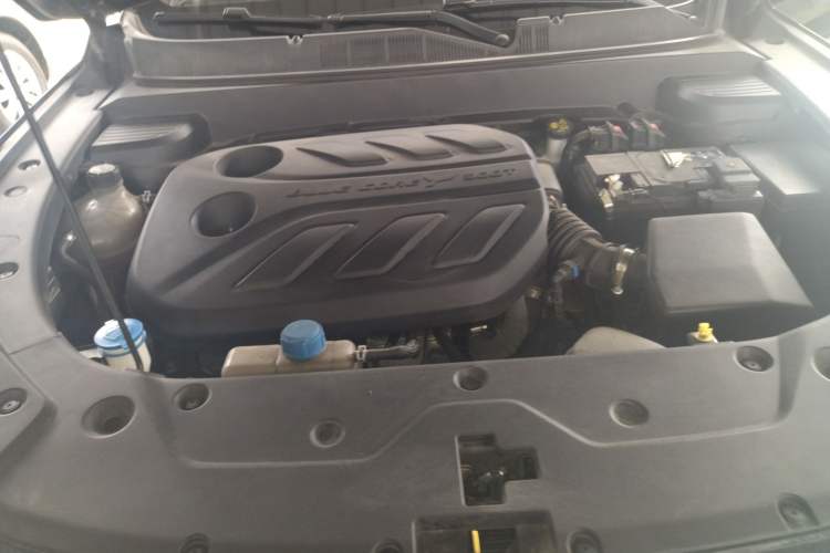 Used CHANGAN OSHAN X5 PLUS 2023 Revised 1.5T DCT Excellence Edition Engine Bay