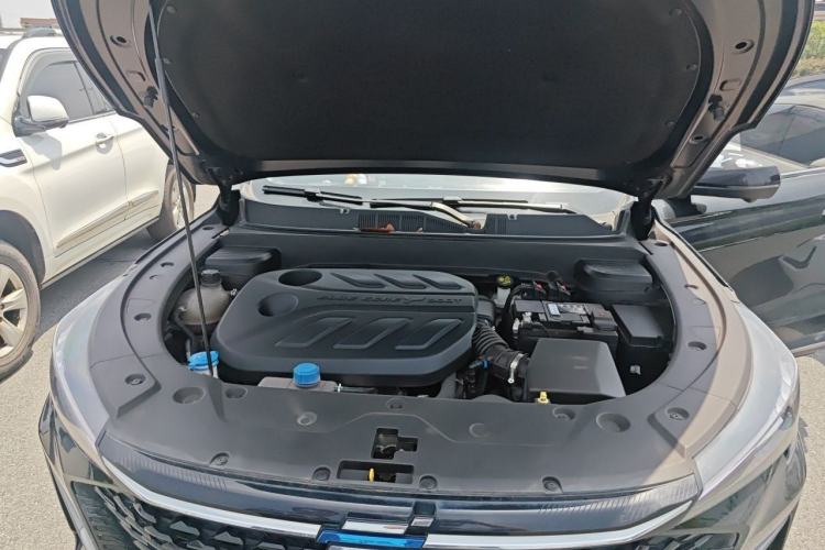 Used CHANGAN OSHAN X5 PLUS 2023 1.5T DCT Excellence Edition Engine Bay