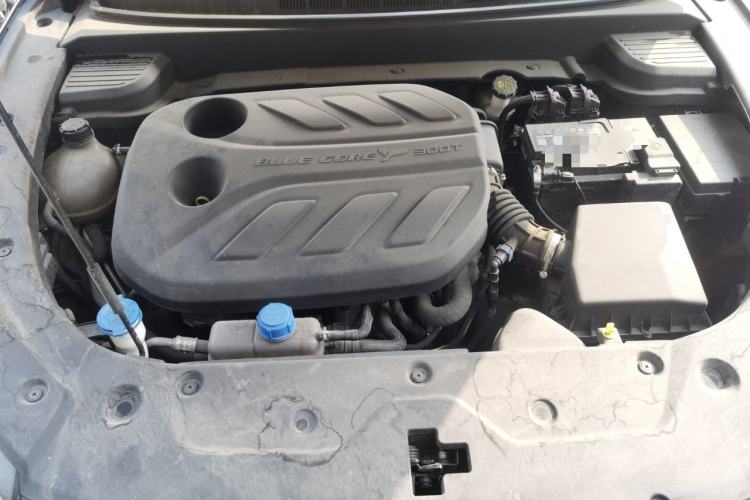 Used CHANGAN OSHAN X5 PLUS 2023 1.5T DCT Navigation Edition Engine Bay