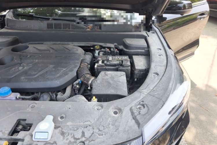 Used CHANGAN OSHAN X5 PLUS 2023 Revised 1.5T DCT Excellence Edition Engine Bay Left