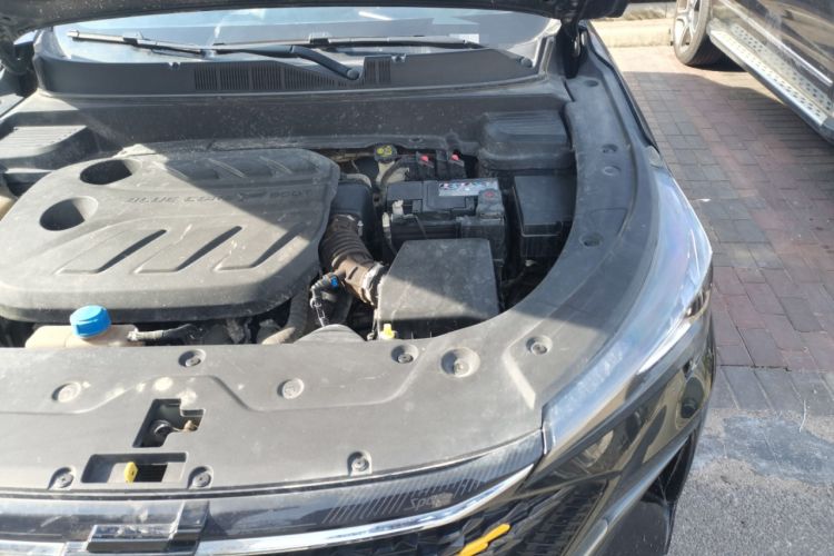 Used CHANGAN OSHAN X5 PLUS 2023 1.5T DCT Excellence Edition Engine Bay Left