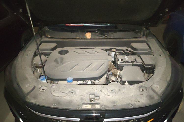 Used CHANGAN OSHAN X5 PLUS 2023 1.5T DCT Excellence Edition Engine Bay