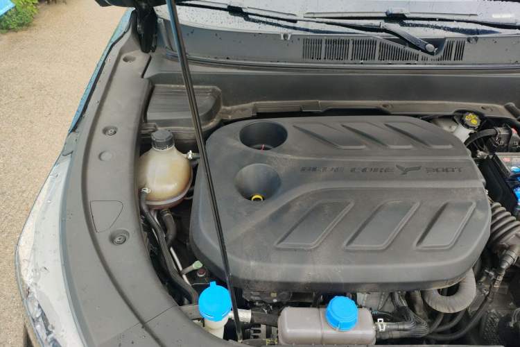 Used CHANGAN OSHAN X5 PLUS 2023 1.5T DCT Excellence Edition Engine Bay Right