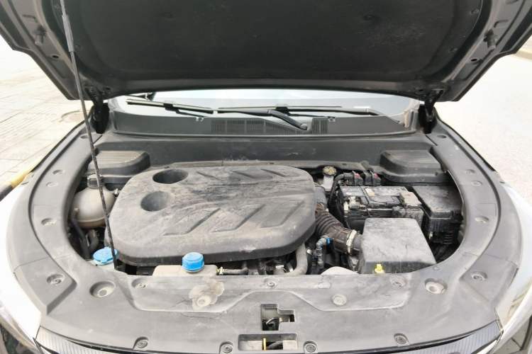 Used CHANGAN OSHAN X5 PLUS 2023 Revised 1.5T DCT Excellence Edition Engine Bay