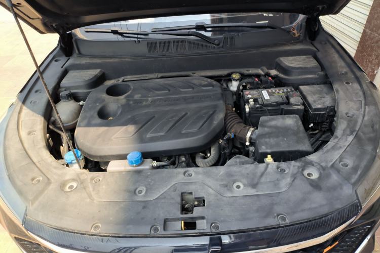 Used CHANGAN OSHAN X5 PLUS 2023 Revised 1.5T DCT Excellence Edition Engine Bay