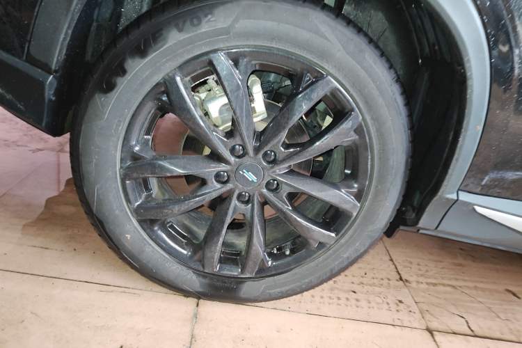 Used CHANGAN OSHAN X5 PLUS 2023 Revised 1.5T DCT Excellence Edition Exterior 5