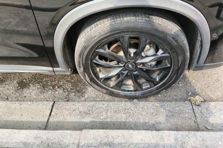 Used CHANGAN OSHAN X5 PLUS 2023 Revised 1.5T DCT Excellence Edition Exterior 7