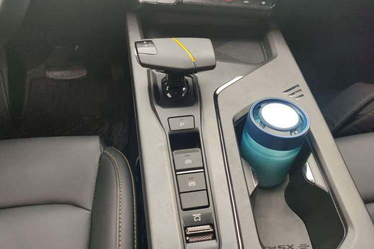 Used CHANGAN OSHAN X5 PLUS 2023 1.5T DCT Excellence Edition Gear Lever
