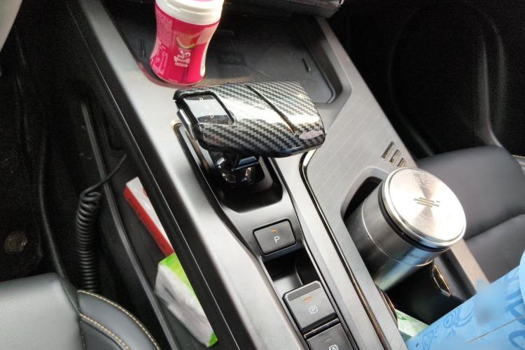 Used CHANGAN OSHAN X5 PLUS 2023 Revised 1.5T DCT Excellence Edition Gear Lever