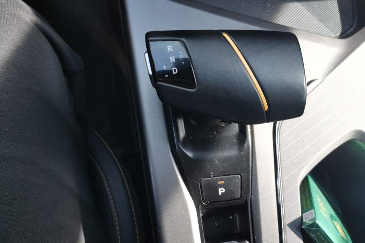Used CHANGAN OSHAN X5 PLUS 2023 1.5T DCT Excellence Edition Gear Lever
