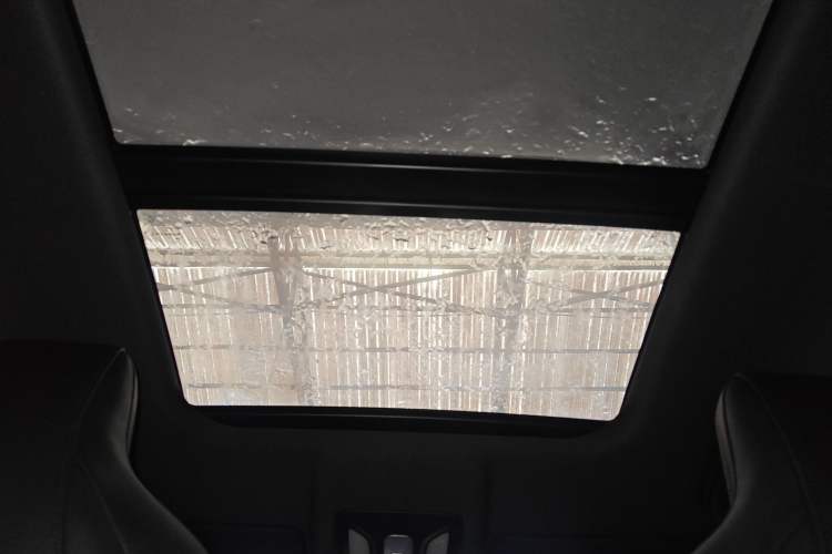 Used CHANGAN OSHAN X5 PLUS 2023 Revised 1.5T DCT Excellence Edition Headliner