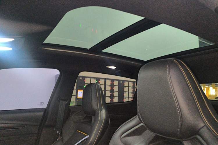 Used CHANGAN OSHAN X5 PLUS 2023 1.5T DCT Excellence Edition Headliner