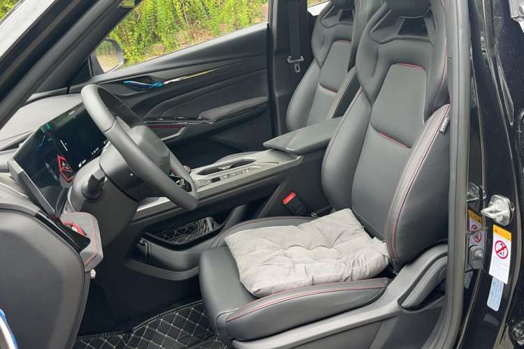 Used CHANGAN OSHAN X5 PLUS 2023 1.5T DCT Navigation Edition Left Front Seat