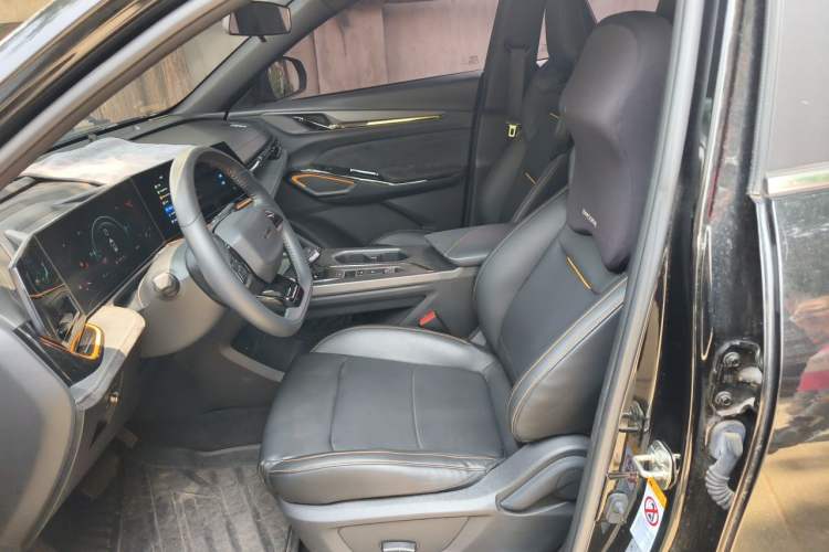Used CHANGAN OSHAN X5 PLUS 2023 Revised 1.5T DCT Excellence Edition Left Front Seat
