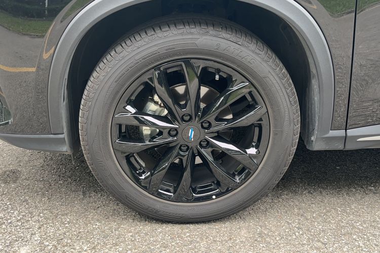 Used CHANGAN OSHAN X5 PLUS 2023 1.5T DCT Navigation Edition Left Front Wheel Hub