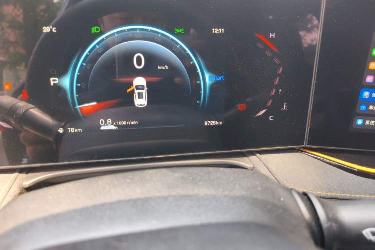 Used CHANGAN OSHAN X5 PLUS 2023 Revised 1.5T DCT Excellence Edition Odometer Close Up
