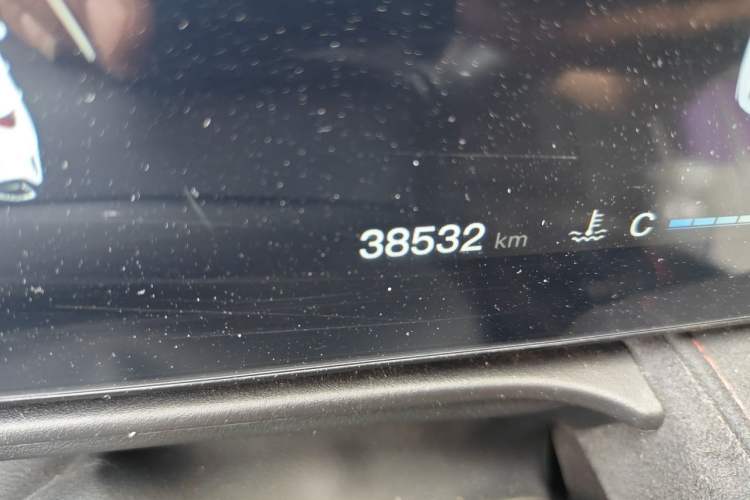 Used CHANGAN OSHAN X5 PLUS 2023 Revised Version 1.5T DCT Navigation Edition Odometer Close Up