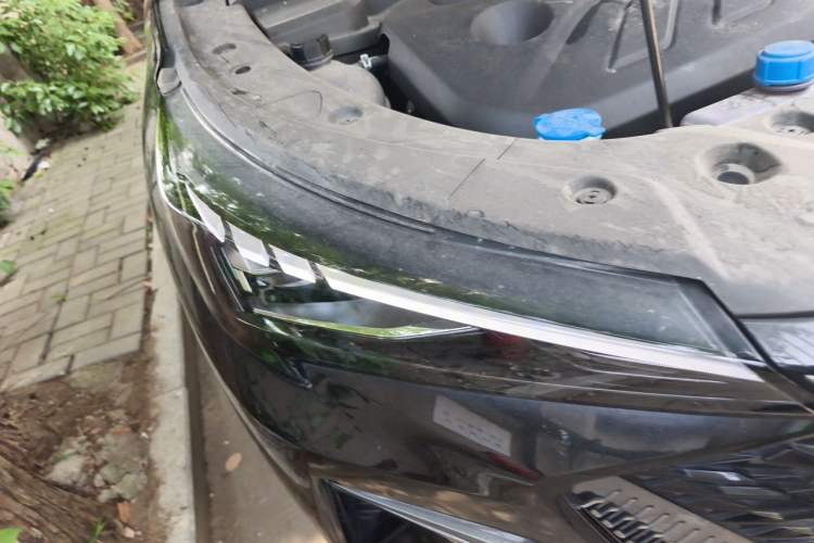 Used CHANGAN OSHAN X5 PLUS 2023 Revised 1.5T DCT Excellence Edition Right Front Headlight