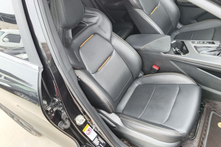 Used CHANGAN OSHAN X5 PLUS 2023 Revised 1.5T DCT Pioneer Edition Right Front Seat
