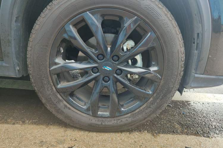 Used CHANGAN OSHAN X5 PLUS 2023 1.5T DCT Excellence Edition Right Front Wheel Hub