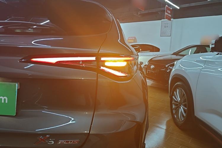 Used CHANGAN OSHAN X5 PLUS 2023 Revised 1.5T DCT Smart & Fun AI Edition Right Rear Taillight