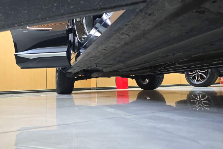 Used CHANGAN OSHAN X5 PLUS 2023 1.5T DCT Enjoyment Version Right Side Sill