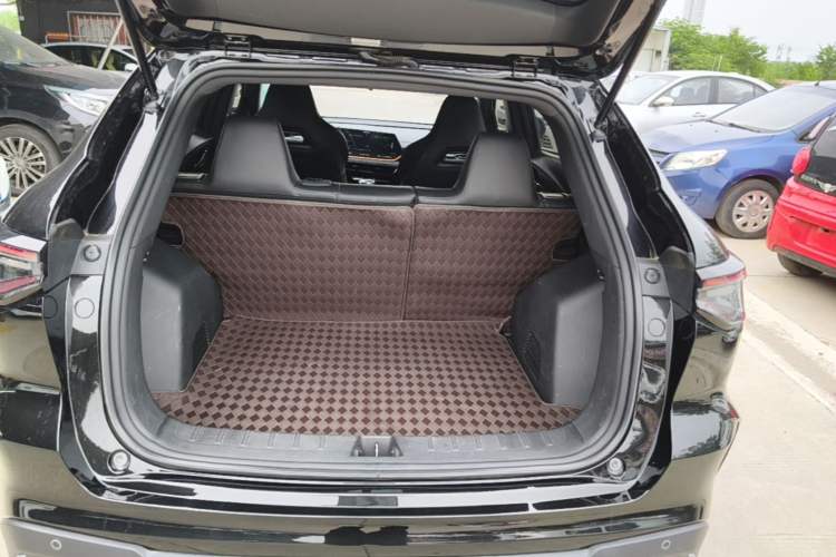 Used CHANGAN OSHAN X5 PLUS 2023 Revised 1.5T DCT Pioneer Edition Trunk