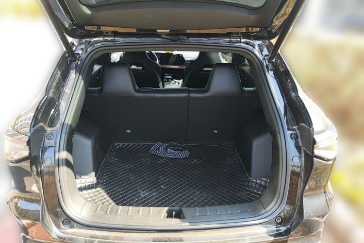 Used CHANGAN OSHAN X5 PLUS 2023 Revised Version 1.5T DCT Navigation Edition Trunk