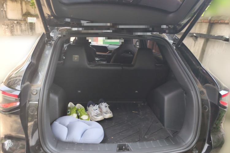 Used CHANGAN OSHAN X5 PLUS 2023 Revised 1.5T DCT Excellence Edition Trunk