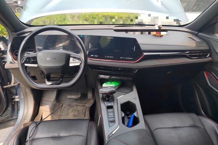 Used CHANGAN OSHAN X5 PLUS 2023 Revised Version 1.5T DCT Navigation Edition Center Console