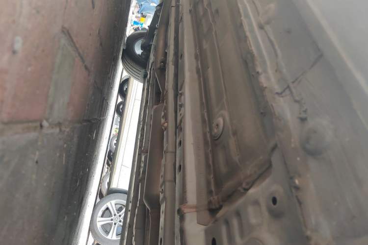 Used CHANGAN OSHAN X5 PLUS 2023 Revised Version 1.5T DCT Navigation Edition Chassis Front Right