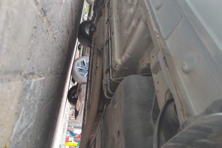 Used CHANGAN OSHAN X5 PLUS 2023 Revised Version 1.5T DCT Navigation Edition Chassis Rear Left