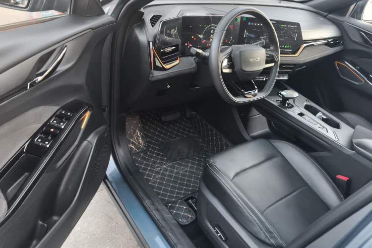 Used CHANGAN OSHAN X5 PLUS 2023 Revised 1.5T DCT Excellence Edition Driver Seat