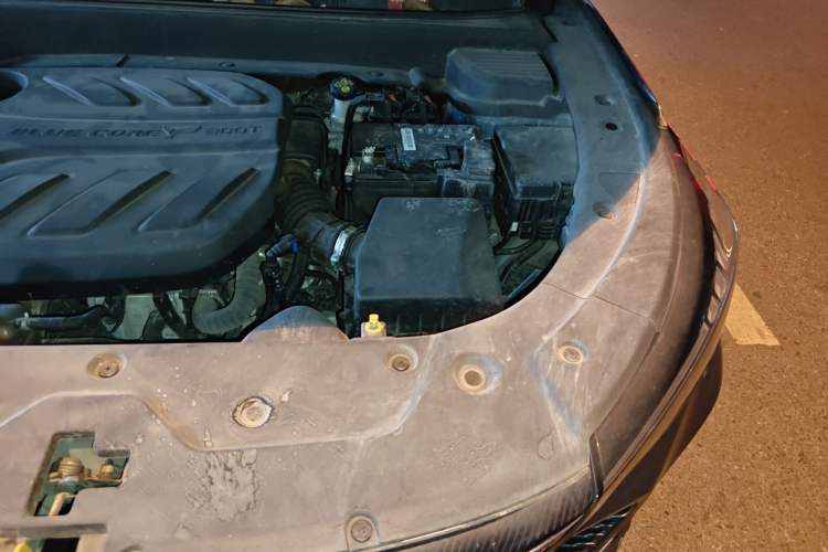 Used CHANGAN OSHAN X5 PLUS 2023 1.5T DCT Pioneer Edition Engine Bay Left